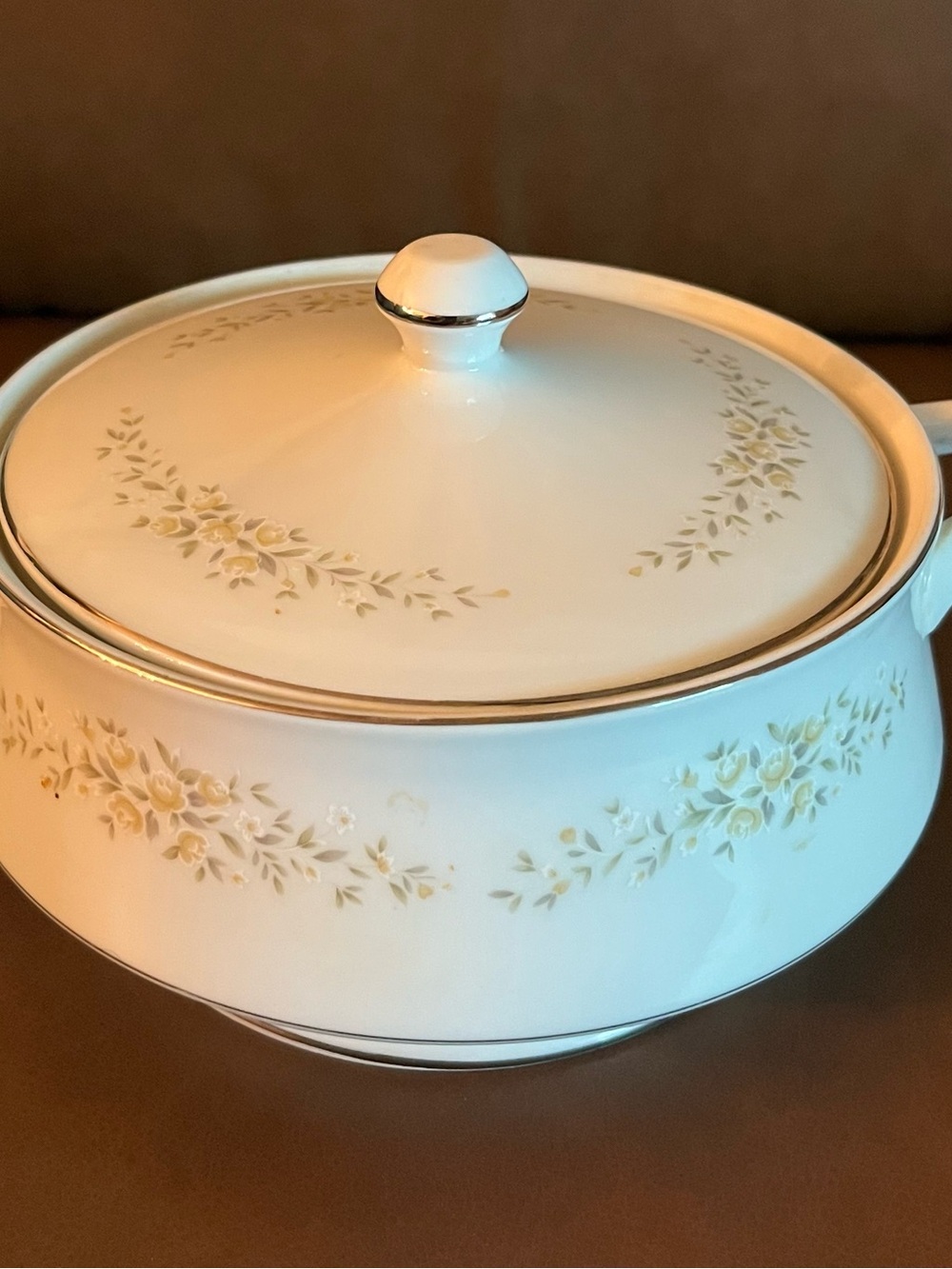 Fine China of Japan Lady Carolyn Casserole Dish